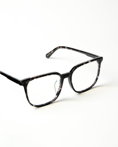 Narrowed Nose Bridge